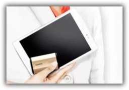 ADATA SE730H самый маленький SSD накопитель